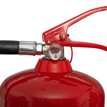 Features a gauge making it easy to check the extinguisher's pressue